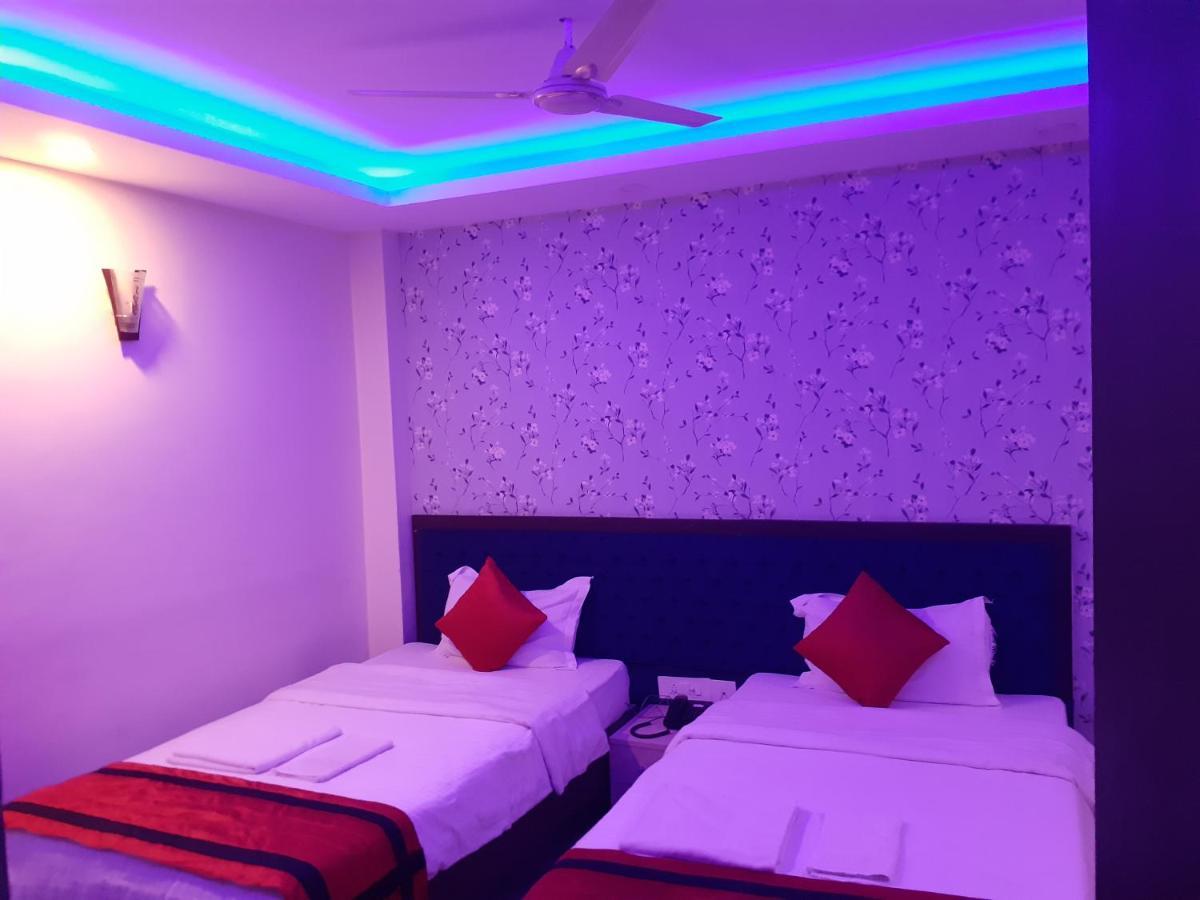 Hotel Delight Deluxe Pipra Dewas Bagian luar foto
