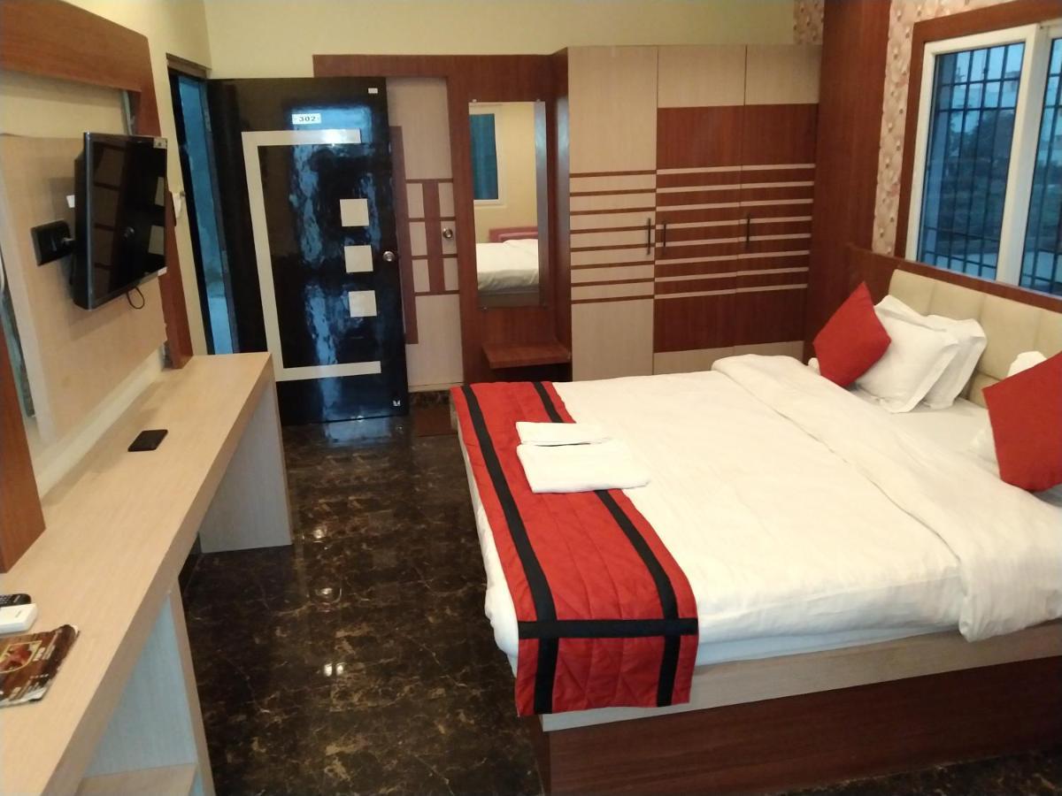 Hotel Delight Deluxe Pipra Dewas Bagian luar foto