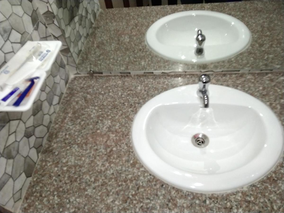 Hotel Delight Deluxe Pipra Dewas Bagian luar foto